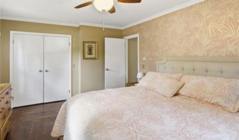 1414 New London Ave, Cranston, RI 02920