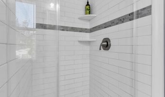 61 E Washington Ave, Atlantic Highlands, NJ 07716