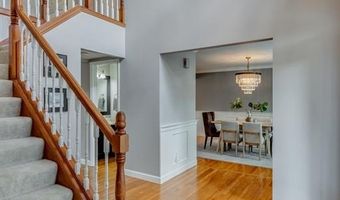 13153 Barrett Meadows Dr, Des Peres, MO 63021