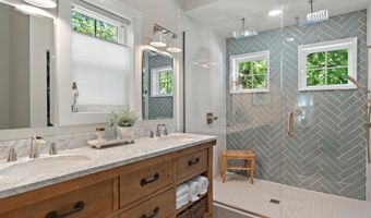 820 Barton Dr, Ann Arbor, MI 48105