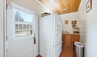 2393 Allen Ave, Altadena, CA 91001