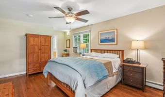 3 Linda Dr, Danbury, CT 06811