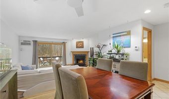 7 Wake Robin Rd 1604, Lincoln, RI 02865