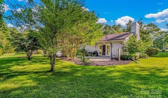 5 Fairway Dr, Arden, NC 28704