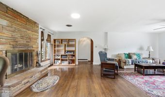 4920 BROOK HILLS Dr, Annandale, VA 22003