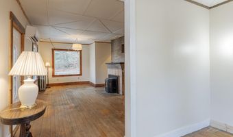 10 King St, Rockingham, VT 05101