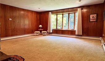 33 MaryAnn Dr, Exeter, RI 02822