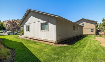 726 NE SAVANNAH Dr, Bend, OR 97701