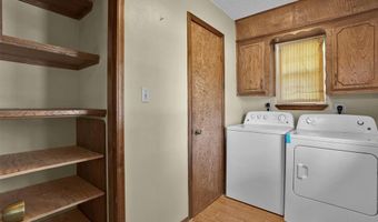 801 Cambridge Dr, Altus, OK 73521