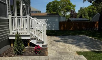 77 Ash St, Lincoln, RI 02865