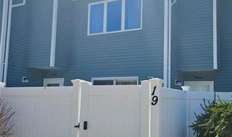 50 S Bay Dr 19, Narragansett, RI 02882