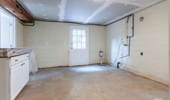 260 Morton Ln, Appomattox, VA 24522
