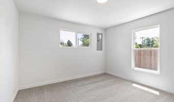 1938 7TH St, Springfield, OR 97477
