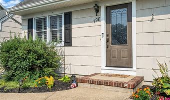 728 Neptune Ave, Beachwood, NJ 08722