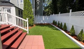 57 Gould St, Newport, RI 02840