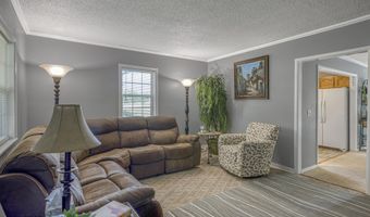 335 E 9th St, Baxter Springs, KS 66713