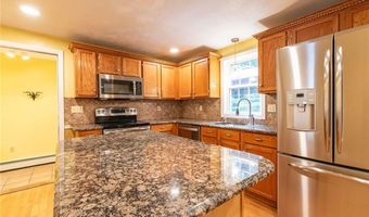 2 Country View Dr, Coventry, RI 02816