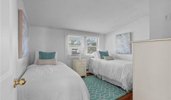 19 Warren Ave 19, Middletown, RI 02842