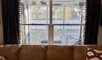 913 Sheridan Ave, Cody, WY 82414