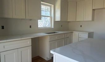 7 Kinsman St, Cumberland, RI 02864