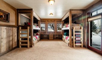 8 Funny Bird Ln, Buffalo, WY 82834