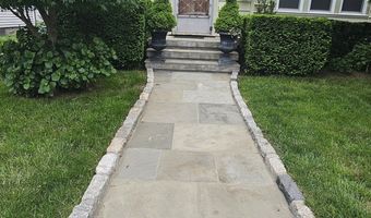 58 Waverly Pl, Bridgeport, CT 06610