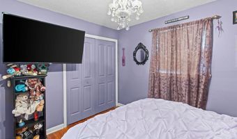 687 Hopping Rd, Belford, NJ 07718