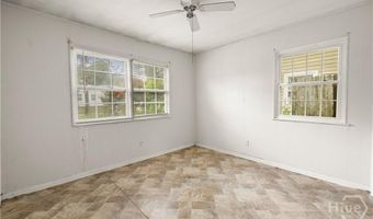 2206 N Fernwood Dr, Savannah, GA 31404