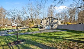 3 Bell Ct, Airmont, NY 10901