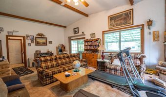 9237 Silver Falls Hwy SE, Aumsville, OR 97325