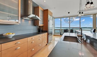 350 S Hamilton St 901, Madison, WI 53703