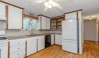 19 Coulters Rd, Cranston, RI 02920