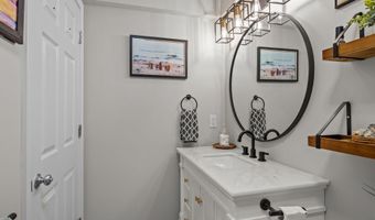 201 W Glenn St, Atlantic Beach, NC 28512