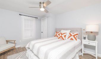 412 1st St, Apex, NC 27502