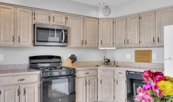1400 Mizzen Ave, Beachwood, NJ 08722