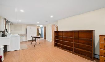 7 Restmere Ter, Middletown, RI 02842