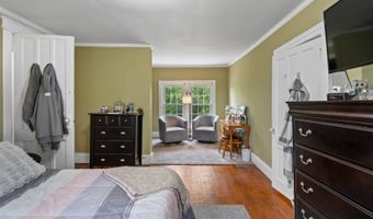 202 Steadwell Rd, Amsterdam, NY 12010