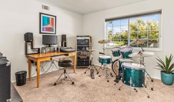 5760 Urban Dr, La Mesa, CA 91942