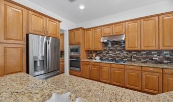 824 ISLEBAY Dr, Apollo Beach, FL 33572