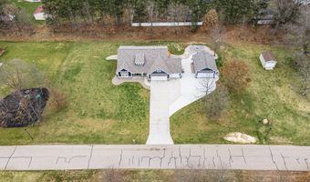 1749 Fairview Dr, Allegan, MI 49010