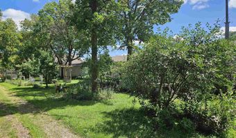 270 Iowa St, Arnolds Park, IA 51331