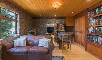 2106 Lakeshore Dr, Agoura Hills, CA 91301