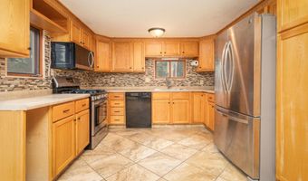 903 Park St, Alexandria, MN 56308