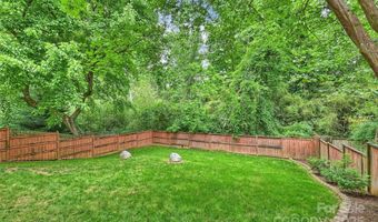 2100 Sablewood Dr, Charlotte, NC 28205