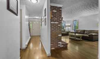 6 Bona Vista Dr, Bow, NH 03304