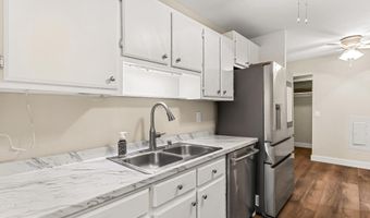 6101 EDSALL Rd 312, Alexandria, VA 22304