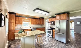 237 E Dahlstrom Ave, Appleton, MN 56208