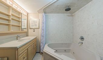 48 W Bolton Ave, Absecon, NJ 08201