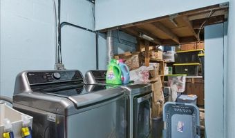 539 W Rose Ave, Addison, IL 60101
