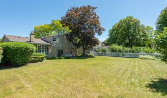 1502 S Harvard Ave, Arlington Heights, IL 60005